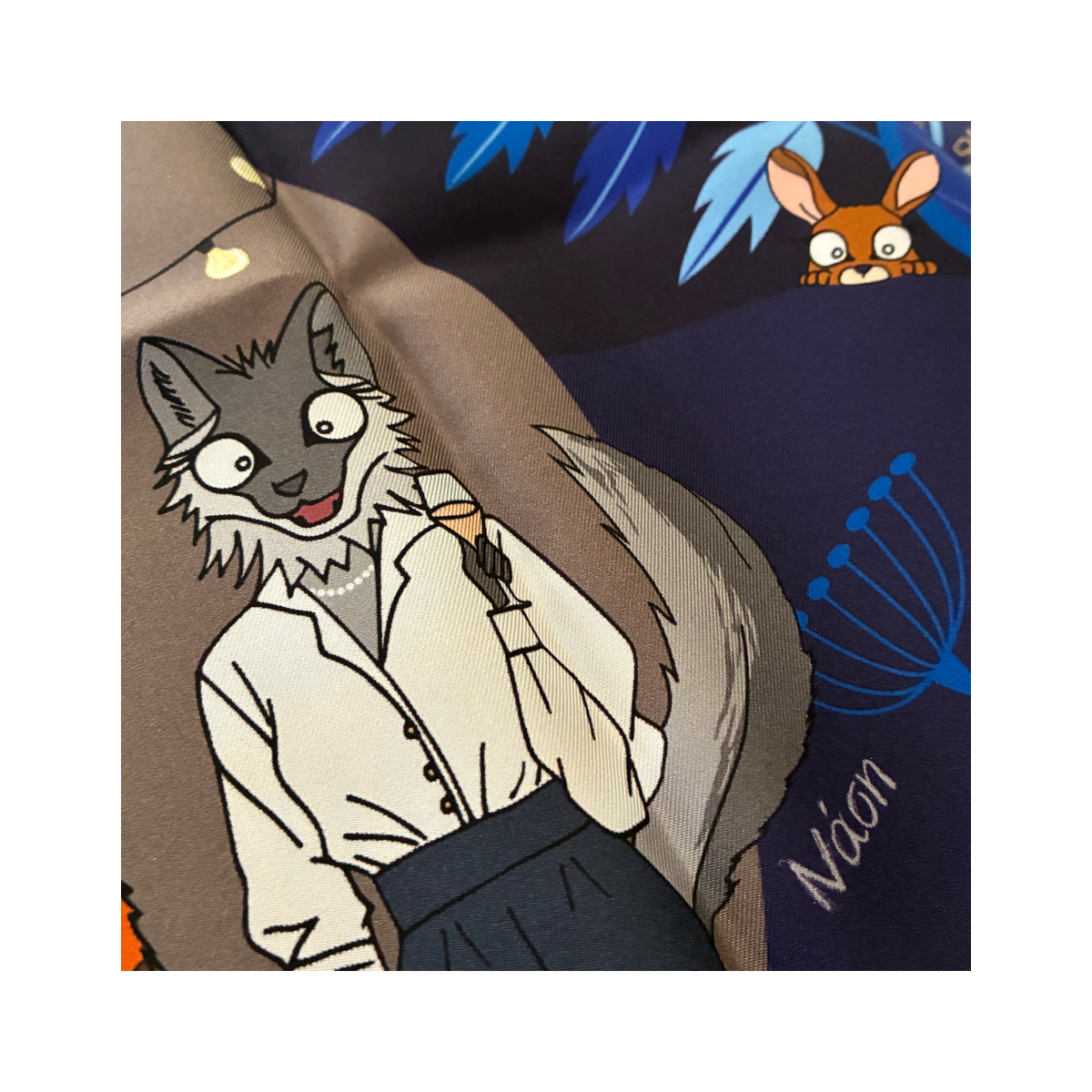 WOLF_scarf_4.jpg